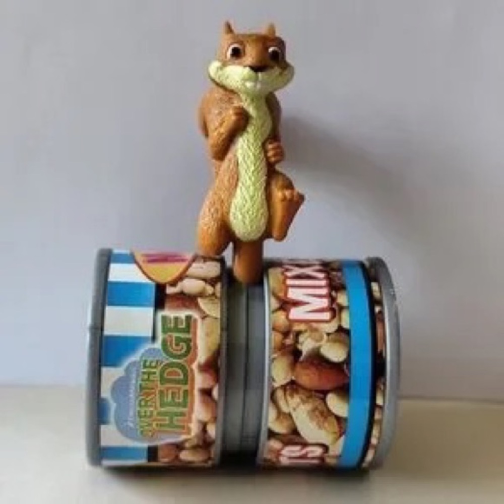 Reptile Habitat Decorative Squirrel Hideout - Brown/Beige